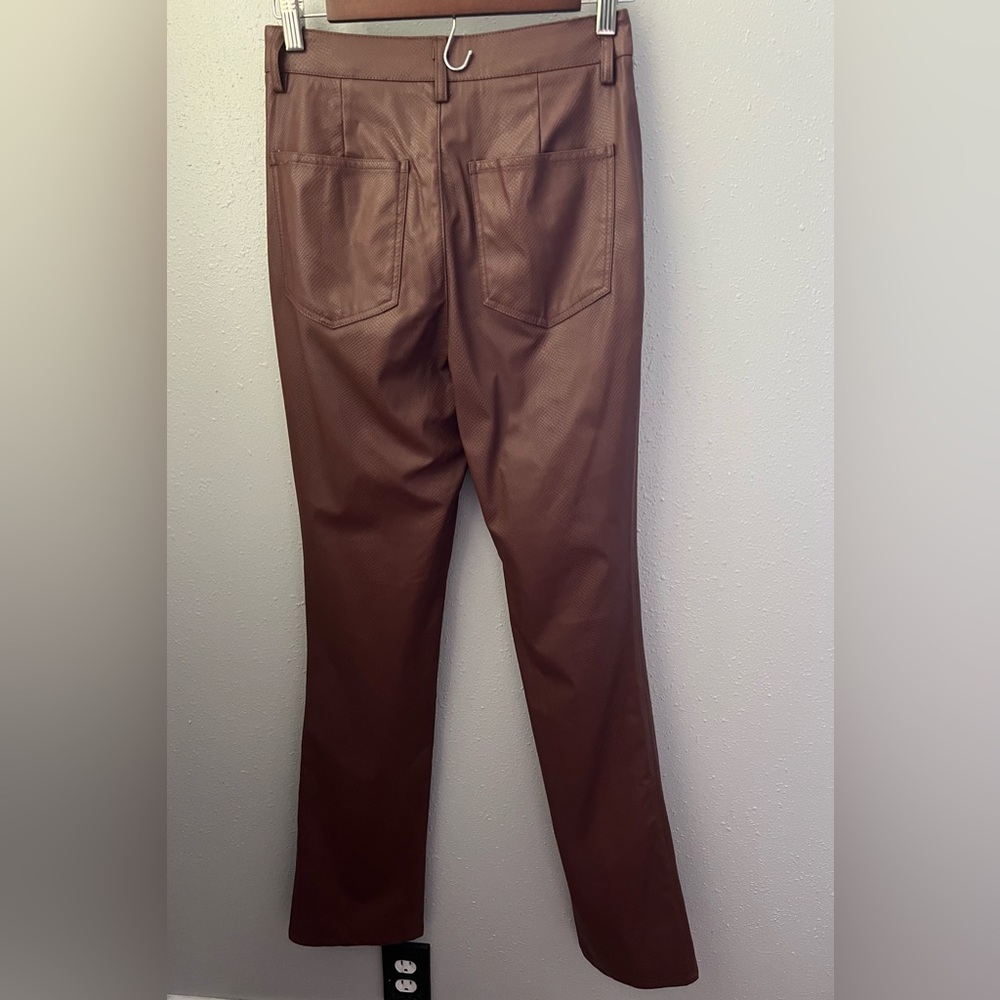 Danielle Bernstein We Wore What Crop Ankle Flare in Embossed Croc Size 25 New - Picture 3 of 10
